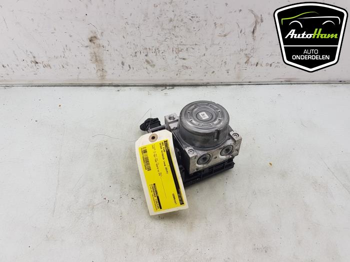 Begagnade ABS-pump Skoda Octavia Combi (5EAC) 1.4 TSI 16V Pris € 115,00 Marginaltabell erbjuds av AutoHam