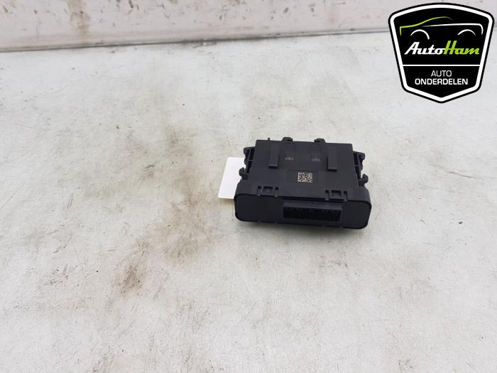 Używane Modul gateway Renault Megane IV Estate (RFBK) 1.3 TCE 160 16V Cena € 25,00 Procedura marży oferowane przez AutoHam