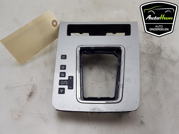 Gear shifter trim
