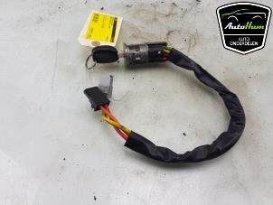 Used Ignition lock + key Renault Kangoo Express (FC) 1.5 dCi 60 Price € 50,00 Margin scheme offered by AutoHam