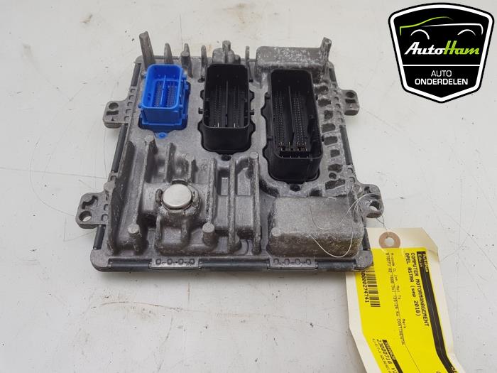 Used Engine management computer Opel Astra K 1.6 CDTI 110 16V Price € 100,00 Margin scheme offered by AutoHam
