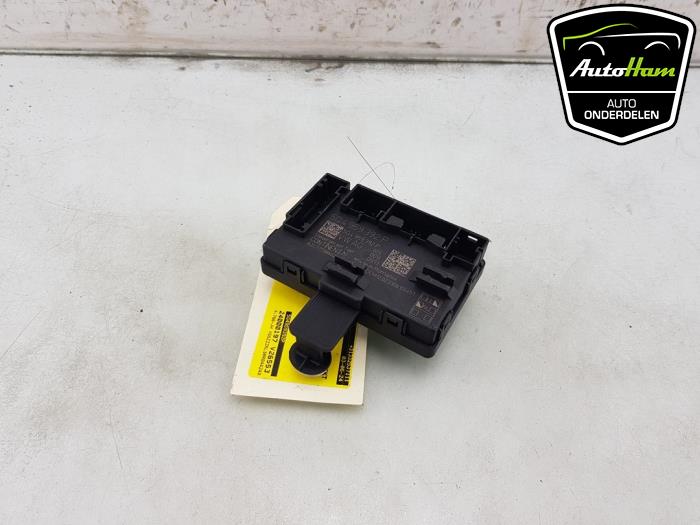 Używane Modul centralnego zamka Seat Leon (KLB) 1.0 eTSI 12V Cena € 20,00 Procedura marży oferowane przez AutoHam
