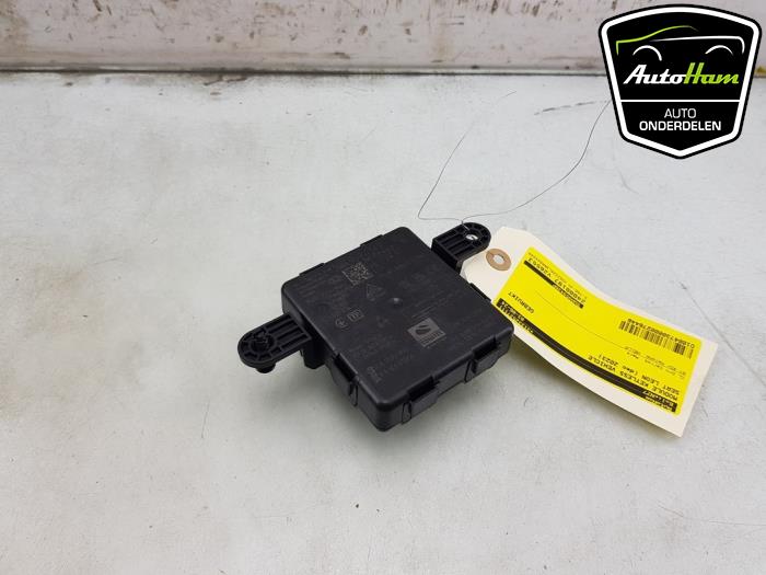 Używane Modul keyless vehicle Seat Leon (KLB) 1.0 eTSI 12V Cena € 60,00 Procedura marży oferowane przez AutoHam