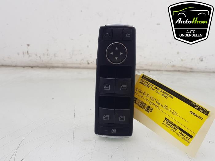 Usados Interruptor de ventanilla eléctrica Mercedes CLA (117.3) 1.6 CLA-180 16V Precio € 25,00 Norma de margen ofrecido por AutoHam