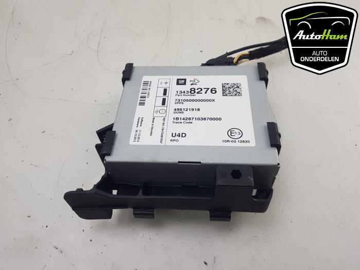 Używane Modul DAB Opel Astra J Sports Tourer (PD8/PE8/PF8) 1.4 Turbo 16V Cena € 95,00 Procedura marży oferowane przez AutoHam