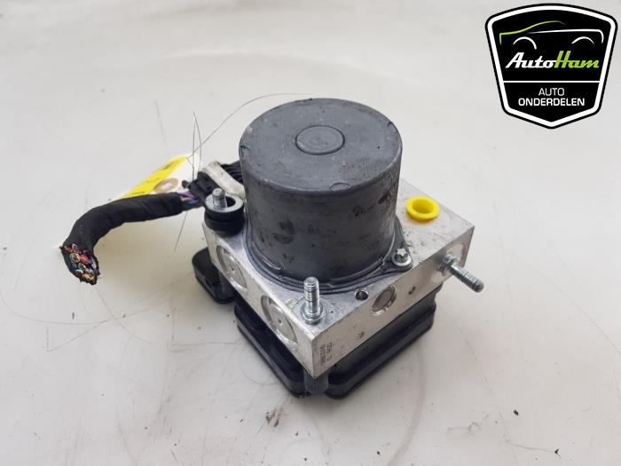 Begagnade ABS-pump Peugeot Expert (V1/VA/VB/VE/VF/VT/VY) 1.6 Blue HDi 95 16V Pris € 70,00 Marginaltabell erbjuds av AutoHam