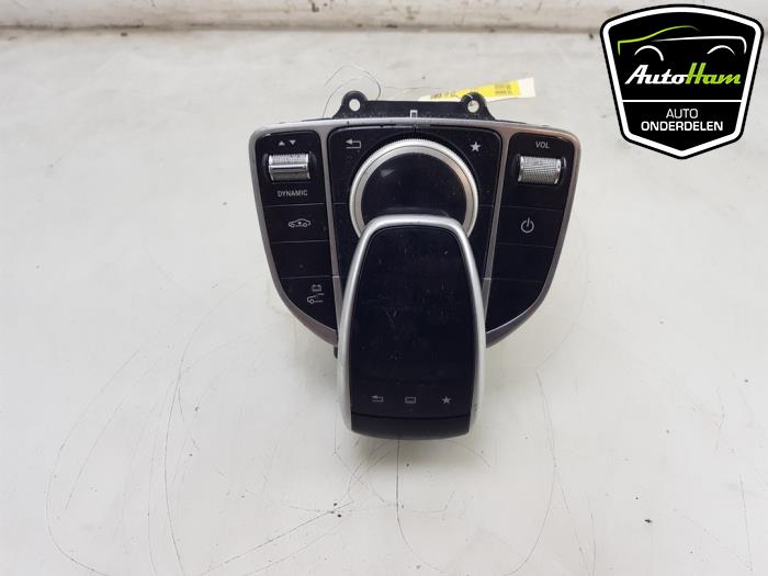 Używane Przycisk I-Drive Mercedes C Estate (S205) C-350 e 2.0 16V Cena € 95,00 Procedura marży oferowane przez AutoHam