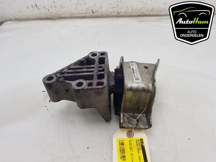 Used Engine mount Peugeot Boxer (U9) 3.0 HDi 160 Euro 4 Price € 40,00 Margin scheme offered by AutoHam