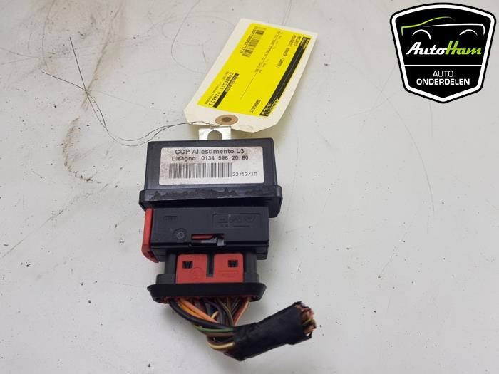 Begagnade Relä Peugeot Boxer (U9) 3.0 HDi 160 Euro 4 Pris € 20,00 Marginaltabell erbjuds av AutoHam