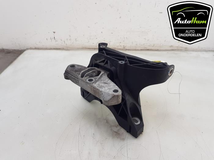 Used Engine mount Opel Combo Cargo 1.6 CDTI 100 Price € 25,00 Margin scheme offered by AutoHam