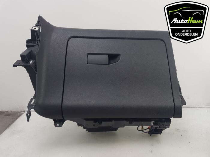 Begagnade Handskfack Opel Combo Cargo 1.6 CDTI 100 Pris € 50,00 Marginaltabell erbjuds av AutoHam