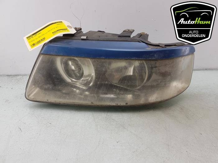 Używane Reflektor lewy Audi A3 (8L1) 1.6 Cena € 50,00 Procedura marży oferowane przez AutoHam