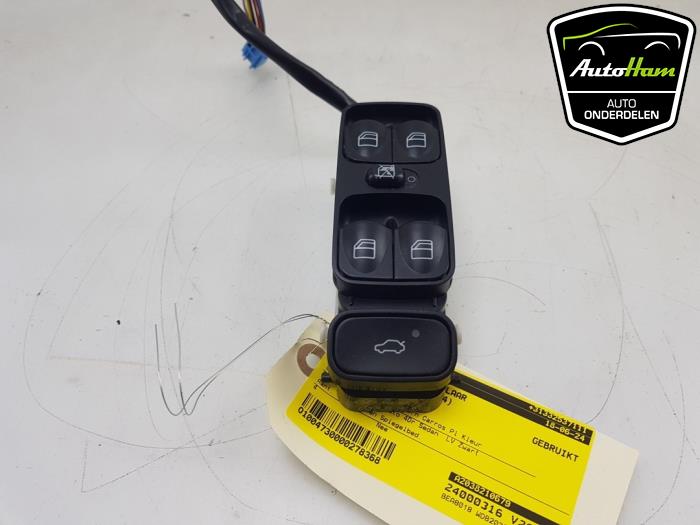 Usados Interruptor de ventanilla eléctrica Mercedes C (W203) 2.2 C-200 CDI 16V Precio € 50,00 Norma de margen ofrecido por AutoHam