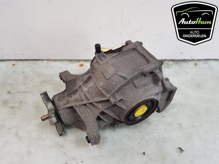 Differential hinten van een Mercedes-Benz C (W206) C-300 2.0 EQ Boost Turbo 2021