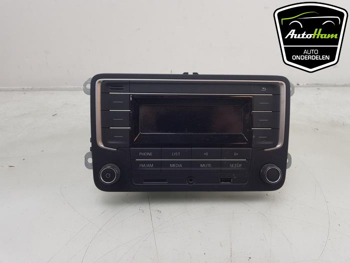 Używane Radio Volkswagen Caddy IV 2.0 TDI 75 Cena € 175,00 Procedura marży oferowane przez AutoHam