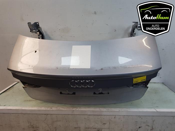 Używane Tylna klapa Audi A3 Limousine (8VS/8VM) 1.6 TDI Ultra 16V Cena € 275,00 Procedura marży oferowane przez AutoHam