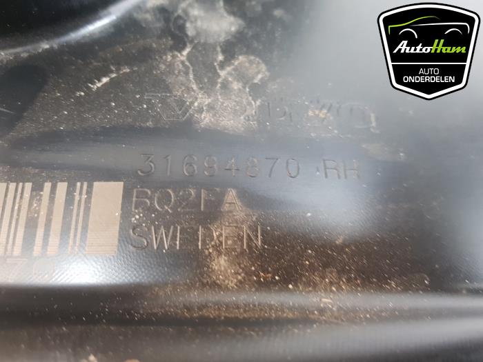 Wheel arch liner Volvo XC60 II 2.0 T6 16V Recharge, Twin Engine AWD ...