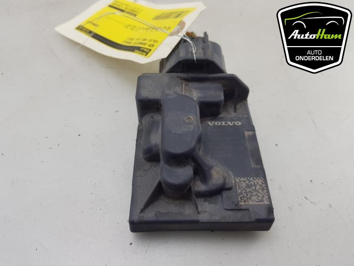 Usagé Module pompe carburant Volvo V60 II (ZW) 2.0 T6 16V Twin Engine Prix € 25,00 Règlement à la marge proposé par AutoHam