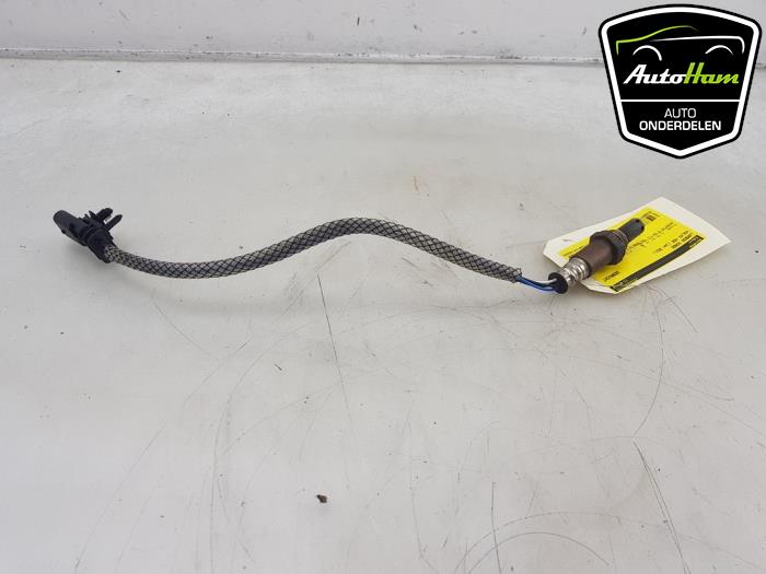 Lambda probe from a Volvo V60 II (ZW) 2.0 T6 16V Twin Engine 2021