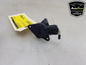 Usagé Dosimètre à air Volvo V60 II (ZW) 2.0 T6 16V Twin Engine Prix € 50,00 Règlement à la marge proposé par AutoHam
