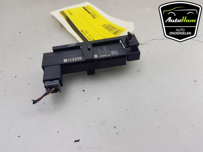 Używane Keyless Entry-Antena Volvo V60 II (ZW) 2.0 T6 16V Twin Engine Cena € 10,00 Procedura marży oferowane przez AutoHam
