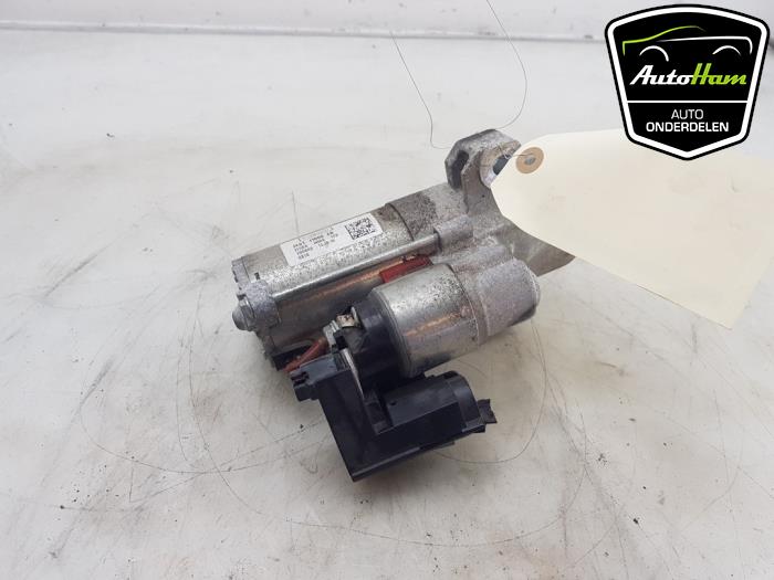 Startmotor från en Ford Focus 4 Wagon 1.0 EcoBoost 12V Hybrid 125 2020