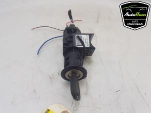 Używane Stacyjka + Kluczyk Fiat Panda (169) 1.2 Fire Cena € 50,00 Procedura marży oferowane przez AutoHam