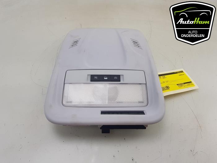 Begagnade Innerbelysning, fram Opel Crossland (X) 1.2 Turbo 12V Euro 6 Pris € 10,00 Marginaltabell erbjuds av AutoHam