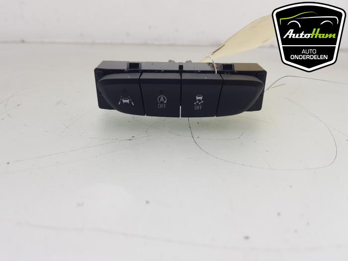 Używane Przelacznik Opel Astra K 1.2 Turbo 12V Cena € 15,00 Procedura marży oferowane przez AutoHam