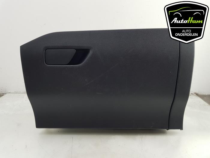 Begagnade Handskfack Ford Focus 4 Wagon 1.0 Ti-VCT EcoBoost 12V 125 Pris € 50,00 Marginaltabell erbjuds av AutoHam