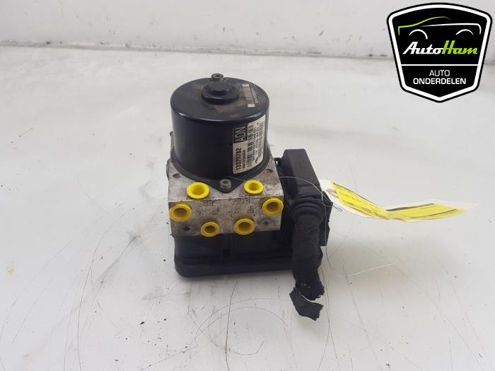 Begagnade ABS-pump Opel Astra J Sports Tourer (PD8/PE8/PF8) 1.4 Turbo 16V Pris € 90,00 Marginaltabell erbjuds av AutoHam