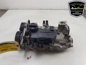 Usagé Boîtier arbre à cames Skoda Fabia IV (PJ3) 1.0 TSI 12V Prix € 350,00 Règlement à la marge proposé par AutoHam