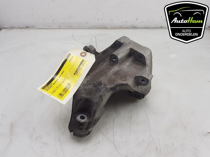 Used Engine mount Mercedes Sprinter 3,5t (906.63) 314 CDI 16V Price € 50,00 Margin scheme offered by AutoHam