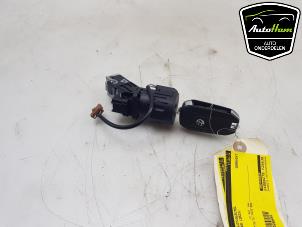Używane Stacyjka + Kluczyk Opel Mokka 1.2 Turbo 12V Cena € 25,00 Procedura marży oferowane przez AutoHam