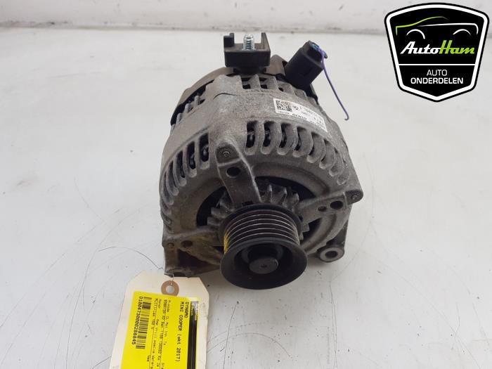 Begagnade Dynamo Mini Mini (F55) 1.2 12V One Pris € 35,00 Marginaltabell erbjuds av AutoHam