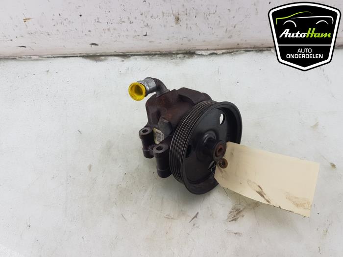 Usagé Pompe de direction Ford Ka I 1.3i Prix € 25,00 Règlement à la marge proposé par AutoHam
