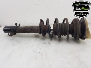 Używane Amortyzator wstrzasów prawy przód Mini Countryman (R60) 1.6 Cooper D Cena € 75,00 Procedura marży oferowane przez AutoHam