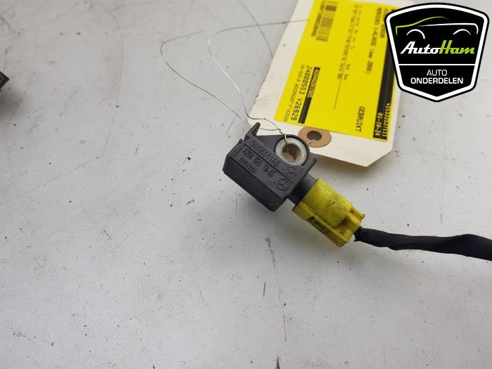 Begagnade Airbagsensor Mercedes C Estate (S204) 2.2 C-200 CDI 16V . Pris € 25,00 Marginaltabell erbjuds av AutoHam