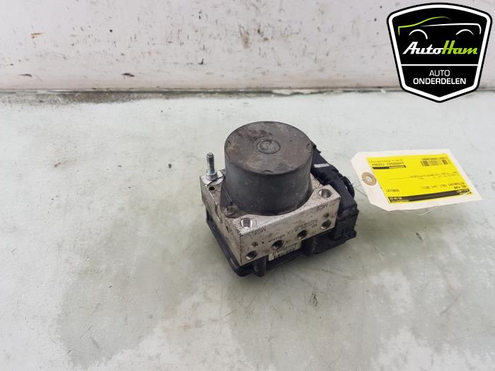 Begagnade ABS-pump Mitsubishi Colt (Z2/Z3) 1.1 12V Pris € 50,00 Marginaltabell erbjuds av AutoHam
