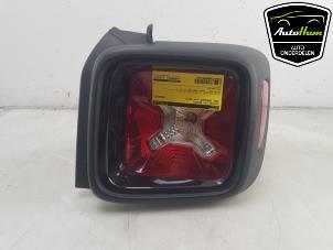 Usados Luz trasera derecha Jeep Renegade (BU) 1.4 Multi Air 16V Precio € 175,00 Norma de margen ofrecido por AutoHam