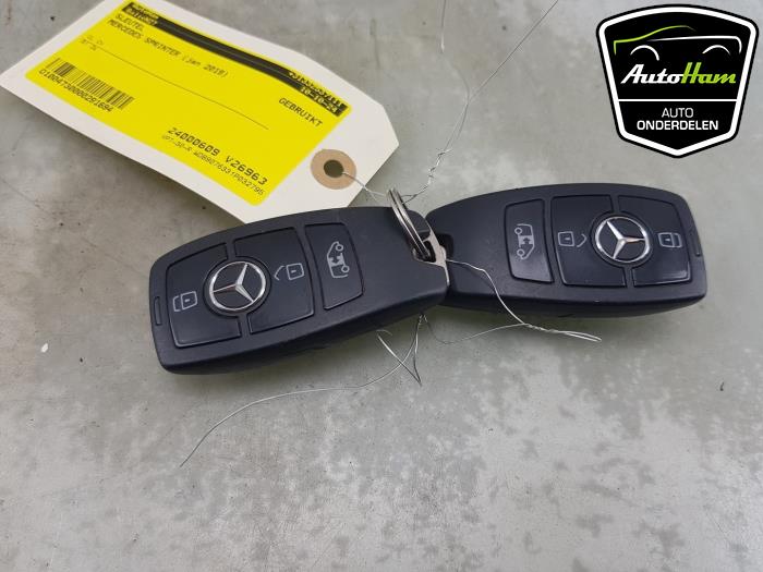 Używane Klucz Mercedes Sprinter 5t (907.6) 519 CDI 3.0 V6 24V RWD Cena € 114,95 Z VAT oferowane przez AutoHam