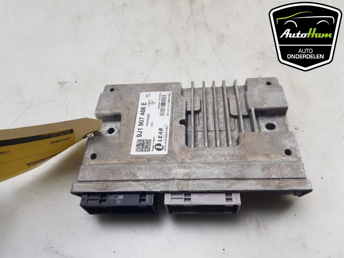Używane Modul gateway Porsche Taycan (Y1A) 4S Cena € 195,00 Procedura marży oferowane przez AutoHam