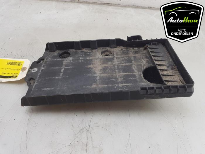 Begagnade Batterilåda Volvo V40 (MV) 1.6 T3 GTDi 16V Pris € 5,00 Marginaltabell erbjuds av AutoHam