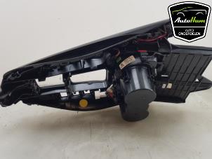 Usagé Console centrale Mercedes AMG GT (C190) 4.0 R V8 Biturbo Prix sur demande proposé par AutoHam