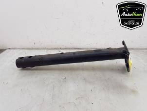 Usados Soporte de la parte delantera Jeep Renegade (BU) 1.4 Multi Air 16V Precio € 40,00 Norma de margen ofrecido por AutoHam