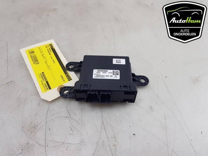 Begagnade PDC-modul Jeep Renegade (BU) 1.4 Multi Air 16V Pris € 50,00 Marginaltabell erbjuds av AutoHam