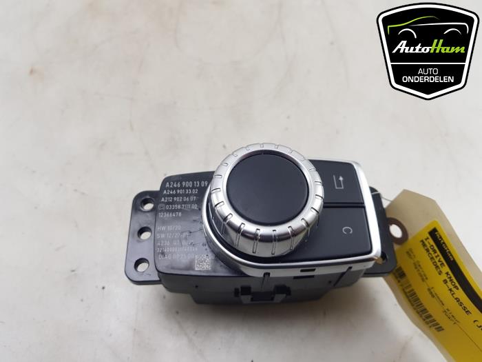 Usados Botón I-Drive Mercedes B (W246/W242) 1.6 B-200 BlueEFFICIENCY Turbo 16V Precio € 20,00 Norma de margen ofrecido por AutoHam