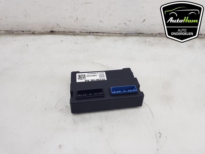 Używane Modul keyless vehicle Volvo V60 II (ZW) 2.0 T6 16V Twin Engine Cena € 85,00 Procedura marży oferowane przez AutoHam