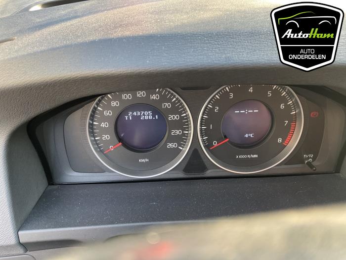Używane Silnik Volvo V60 I (FW/GW) 1.6 T3 16V Cena € 1.950,00 Procedura marży oferowane przez AutoHam
