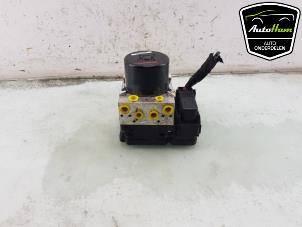Usados Bomba ABS Volvo V60 I (FW/GW) 1.6 T3 16V Precio € 40,00 Norma de margen ofrecido por AutoHam
